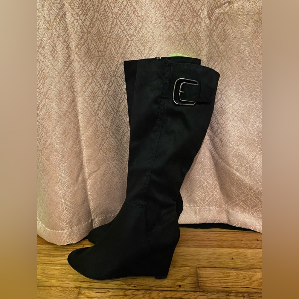 Impo wedge black boots